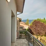 Mira Assisi *