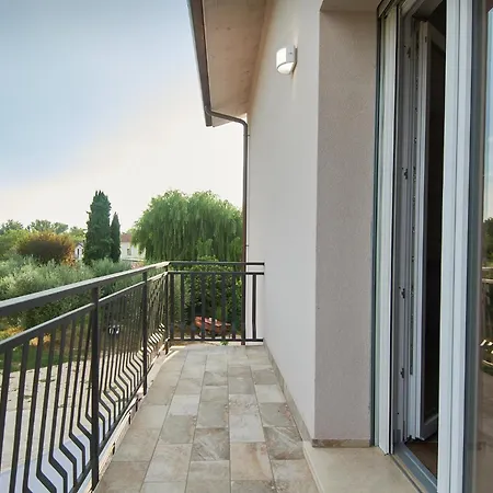 Mira Assisi Apartment Bastia Umbra